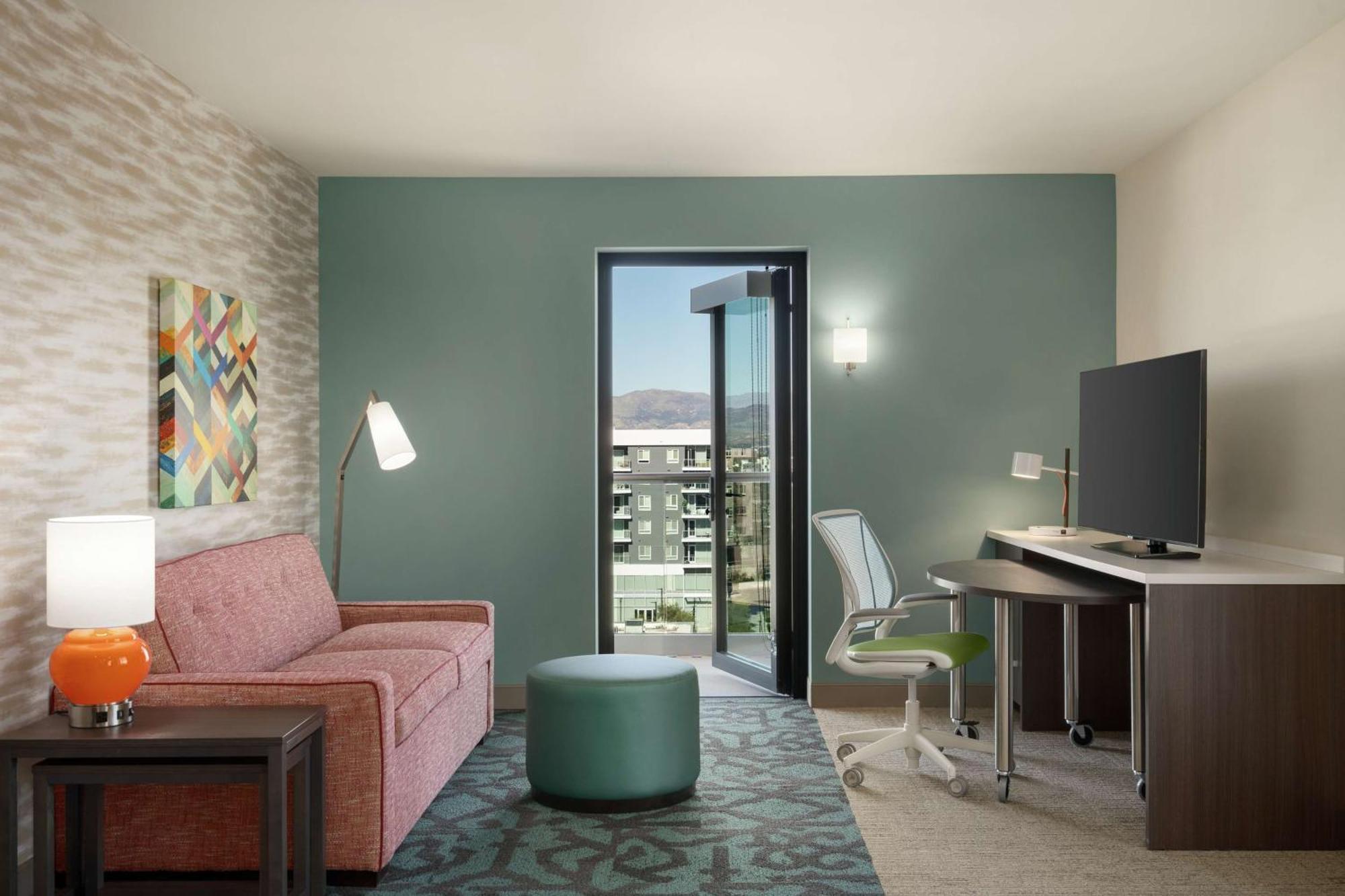 Home2 Suites By Hilton Woodland Hills Los Angeles Exteriör bild